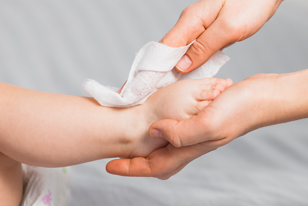 What are the precautions for using baby wipes